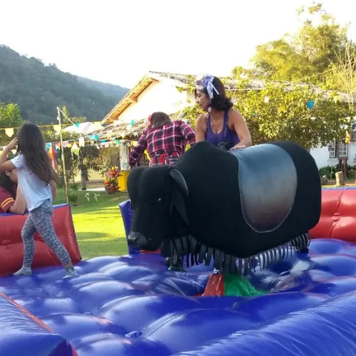 Touro mecânico em evento